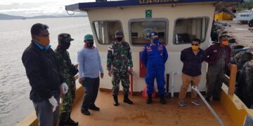 KAPAL BANAWA 109, JEMPUT 20 WARGA LEMBATA DI FLOTIM