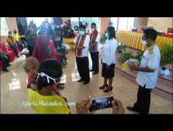 Melki Lakalena Bantu Makanan Tambahan Untuk Ibu Hamil dan Balita