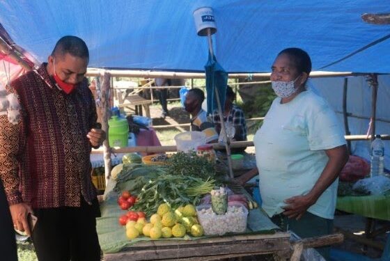 Masa Normal Baru Bupati Anton, Pantau Aktivitas Pasar Oka