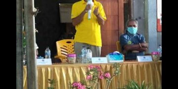 Bagi BLT di Ileape, Bupati Sunur Sampaikan  Tambah 2 Orang Reaktif Rapid Test