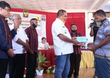 Bupati Anton Hadjon Resmikan Bantuan Stimulan Perumahan Swadaya, di Bahinga