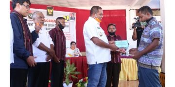 Bupati Anton Hadjon Resmikan Bantuan Stimulan Perumahan Swadaya, di Bahinga