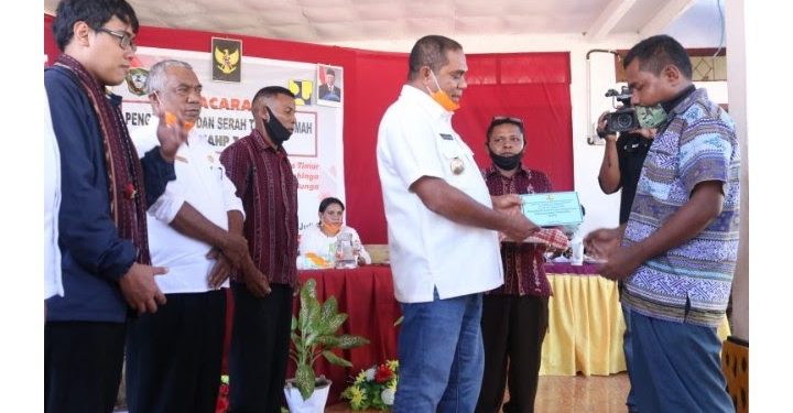 Bupati Anton Hadjon Resmikan Bantuan Stimulan Perumahan Swadaya, di Bahinga