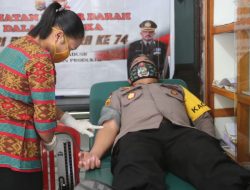 KAPOLRES YOCE MARTEN, GELAR DONOR DARAH DAN BAGI SEMBAKO UNTUK MASYARAKAT LEMBATA