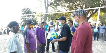 Bupati Sunur : Lapangan Volley Pantai  Mendukung Parwisata Di Desa Watan Raja Mingar