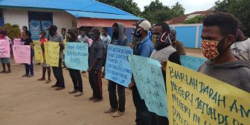 Puluhan Warga Datangi Sekretariat    DPD Nasdem Merauke