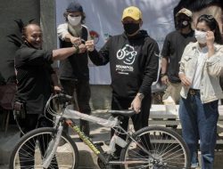 Parade Foto : Bamsoet Sumbang Korban Banjir Bandang Masamba