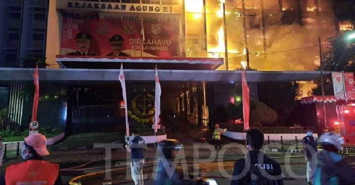 Kejaksaan Agung Kebakaran, Sejumlah Dokumen Dikabarkan Ludes