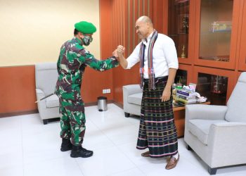 Gubernur Viktor Ajak Anggota TNI Bersinergi Membangun NTT