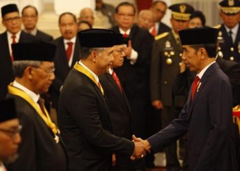Presiden Jokowi Anugerahi Tanda Jasa dan Kehormatan Kepada 53 Tokoh