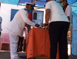 BUPATI SUNUR, LANTIK RESI DONI JADI PENJABAT KEPALA DESA LEWORAJA