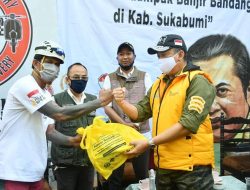 Bamsoet Berikan Bantuan Kepada Korban Banjir Bandang Sukabumi