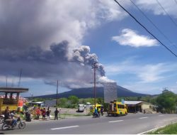 Gunung Ile Lewotolok Lembata Erupsi lagi, Ribuan Warga Mengungsi