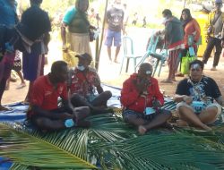 Penampilan Romanus Mbaraka Saat Kampanye di Kampung-Kampung