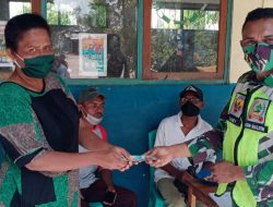 Babinsa Koramil Lembata Salurkan BLT Warga Desa Napasabok di Posko Pengungsian