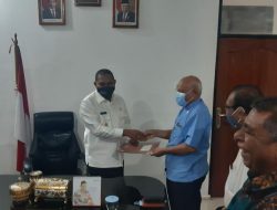 Uskup Larantuka Serahkan Tanah HGU Hokeng Kepada Pemkab Flotim