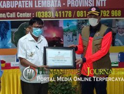 Kepala BNPB, Doni Munardo Serahkan 1 Miliar Untuk Korban Erupsi Ile Lewotolok