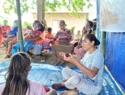 Barakat Dampingi Pengungsi Lembata, Giatkan Tenun Ikat Kaum Perempuan