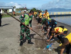 Dandim Letkol Czi Imanda Setyawan Pimpin Apel Gabungan,  TNI-POLRI Bersihkan Pantai  Harnus Lembata