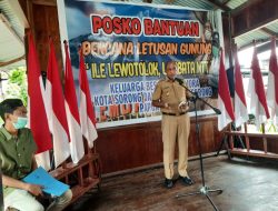 Wagub Papua Barat Bantu Pengungsi Erupsi Ile Lewotolok Lembata