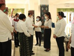 Bupati Serahkan SK 146 CPNS Pemkab Manggarai Barat