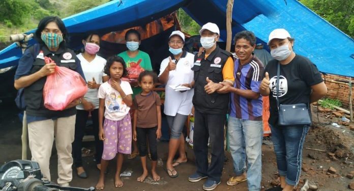 Ketika Bencana Erupsi Ile Lewotolok, Forum Lembata Memanggil Hadir Melayani Dengan Tulus