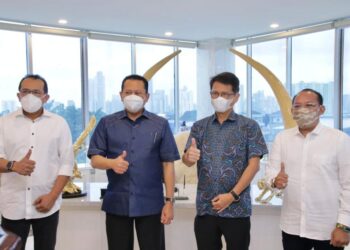 Bertemu Dirut Indofarma, Bamsoet Dorong Perbanyak Fasilitas Swab Drive Thru