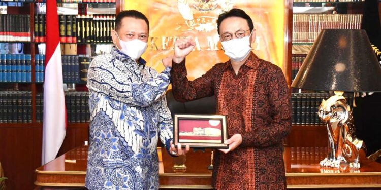 Terima Dubes Jepang, Bamsoet Dorong Perusahaan Otomotif Jepang Kembangkan Kendaraan Listrik di Indonesia