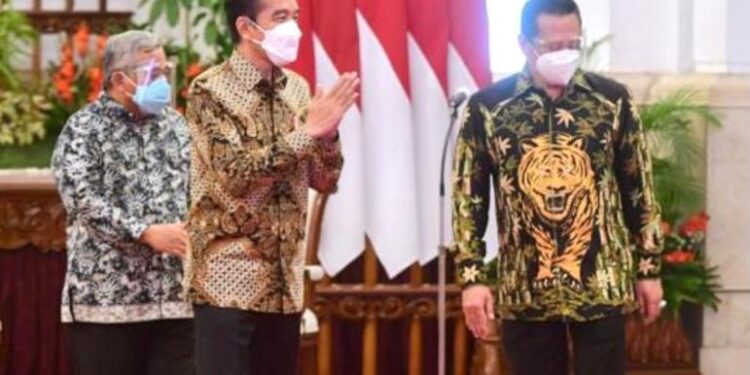 Bamsoet Apresiasi Presiden Jokowi Tempatkan Wartawan Penerima Utama Vaksinasi Covid-19