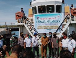 Pemkab Lembata Terima Bantuan Kapal Dari Kemenhub RI