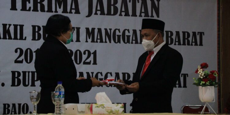 Sekda Ismail Surdi Ditunjuk Menjadi Plh. Bupati Manggarai Barat