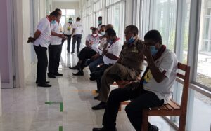 Asisten RB dan Keuangan Setda Lembata Ingatkan ASN Dukung Vaksinasi Covid-19