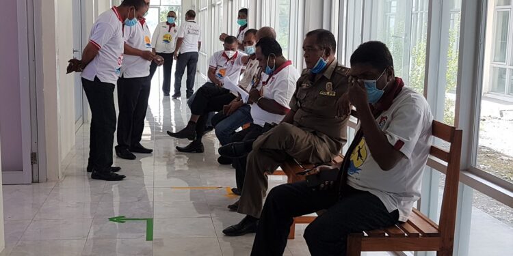 Asisten RB dan Keuangan Setda Lembata Ingatkan ASN Dukung Vaksinasi Covid-19