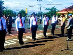 Kapolres AKBP I Gusty Putu Suka Arsa Berikan Penghargaan Kepada Lima Personil Sat Buser Flotim