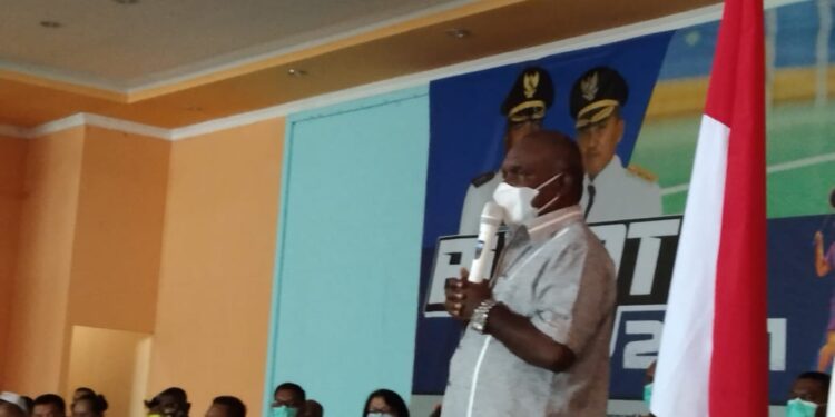 Buka Kejuaraan Bulutangkis Bupati Cup, Romanus : Pemain Harus Bertanding Sportif