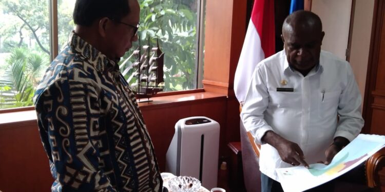 Meski Padat Jadwal, Mendagri Terima 	Bupati Merauke Diruang Kerjanya