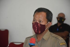 Biawak Air Masuk Areal Check in Bandara Komodo