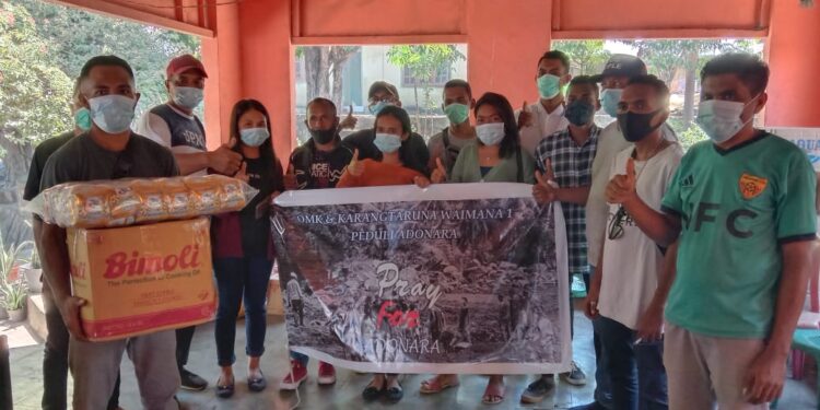OMK Karang Taruna Waimana 1 Bantu Korban Banjir Bandang Adonara