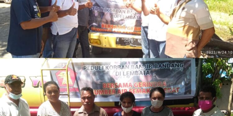 Partai Gerindra Lembata Bantu Air Bersih Untuk Korban Bencana