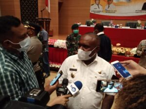 Puluhan Warga Datang Tiap Hari  di Kantor 	Bupati, Romanus : Saya Pasti Layani