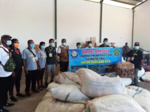 Keluarga Flobamora Kaltim Bantu Korban Bencana Lembata