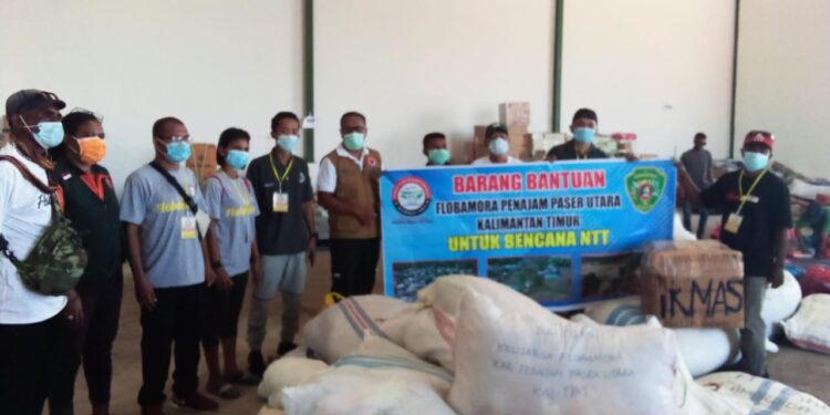 Keluarga Flobamora Kaltim Bantu Korban Bencana Lembata