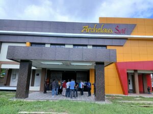 Satu Jam Lebih, Bupati Merauke Tinjau Arena Anggar di Archelaus Sai