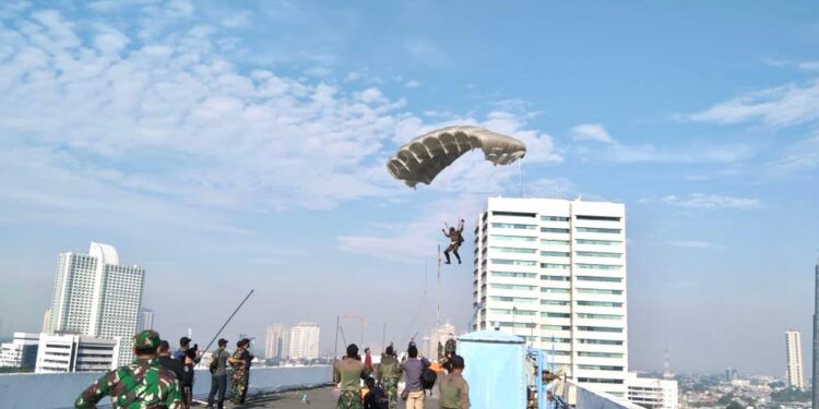 Bamsoet Apresiasi Kemampuan Satgultor TNI Atasi Terorisme di Gedung MPR RI