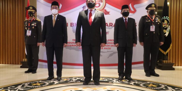 Hadiri HUT Bhayangkara ke-75, Bamsoet Apresiasi Beragam Capaian Kinerja Polri