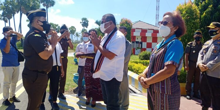 Kajari Lembata Azrijal, S.H, M.H. : Terhadap Sejumlah Kasus, Kami Mohon Waktu Untuk Pelajari