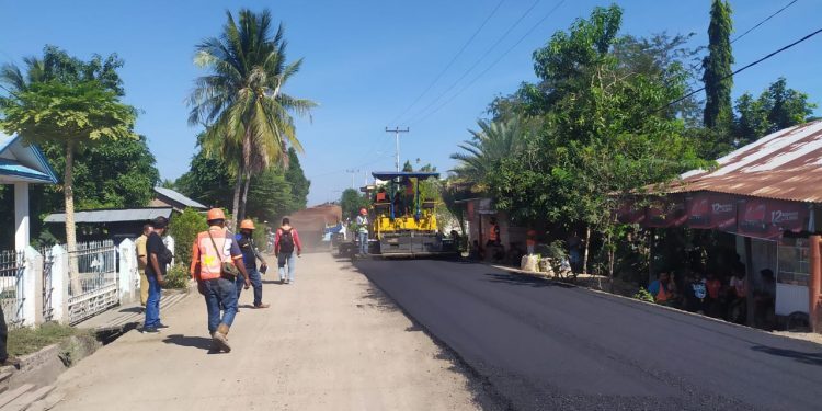 Pembangunan Jalan Dalam Kota Lewoleba-Lembata Kini Menggeliat