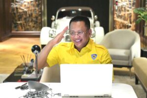 Kuliah Umum di Fakultas Hukum Universitas Hasanuddin Makasar Tentang Amandemen Terbatas