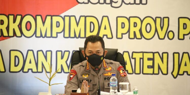 Pimpin Rapat Forkopimda Jayapura, Kapolri Tekankan Kesiapan PON dan Penanganan Covid-19