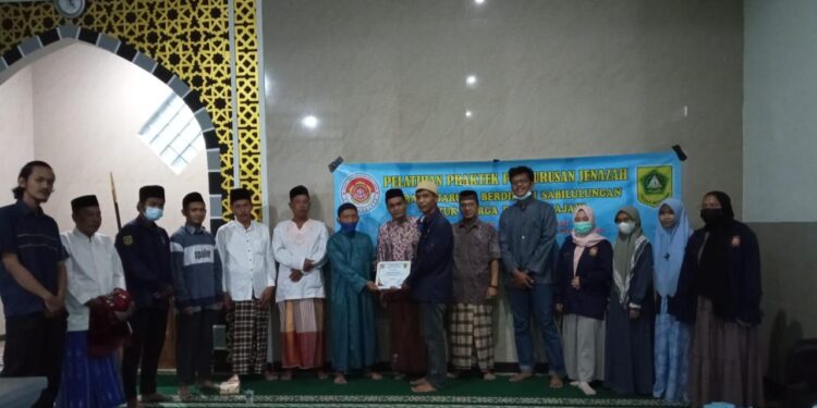 Karang Taruna Berdikari Sabilulungan Desa Sukajaya Gandeng Minhaj Shahabah & MUI Gelar Pelatihan Praktek Pengurusan Jenazah.